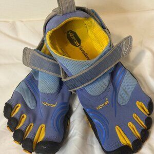 Vibram Five Finger Toe Shoes Size  38 W3664  YDL
